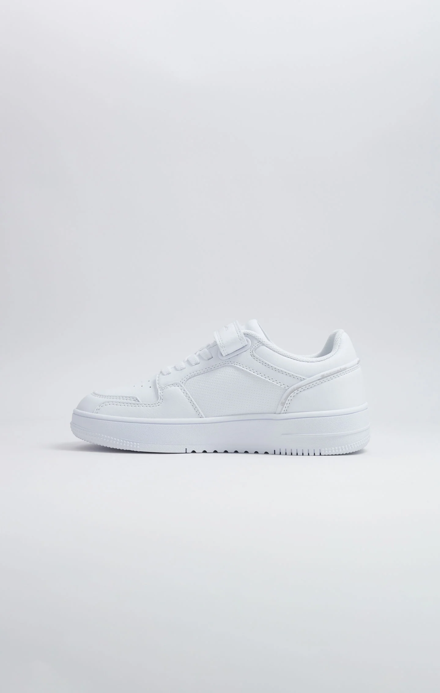 Boys RD18 Low Trainers - Image 3